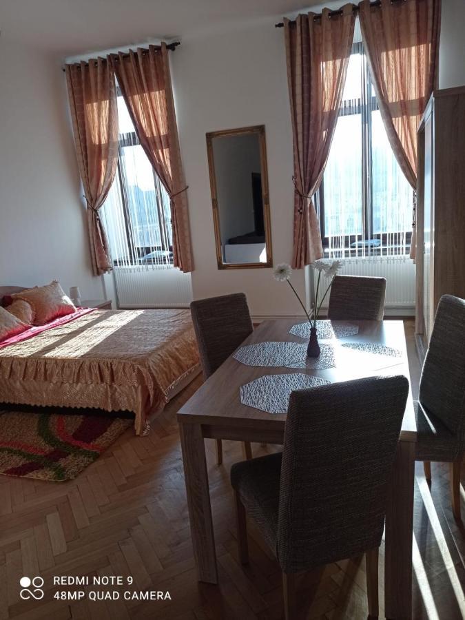 Apartament Piata Sfatului Braszów Zewnętrze zdjęcie